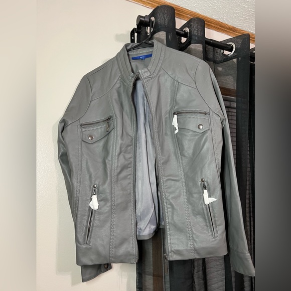 Brand new leather jacket - Picture 1 of 2